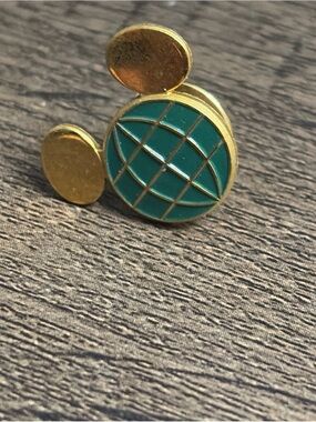 Vintage Jostens Walt Disney World WDW Employee Service PIN ~ Epcot Mickey Ears